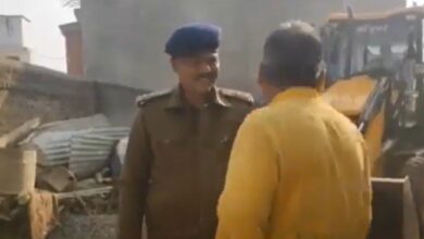 Mp news: Bulldozer fired at the house of 4 accused for killing cows